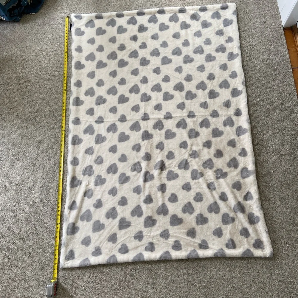 Rachel Zoe Heart Patterned Throw Blanket
